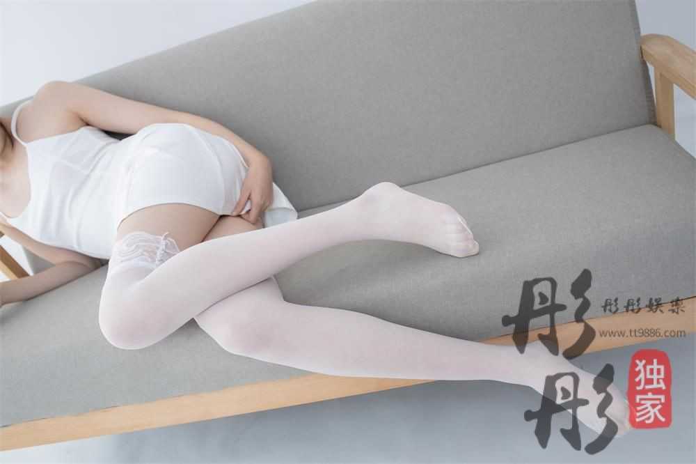 森萝财团 - JKFUN-044 Aika 白色吊带裙 [34P+1V/2.26G]（4）